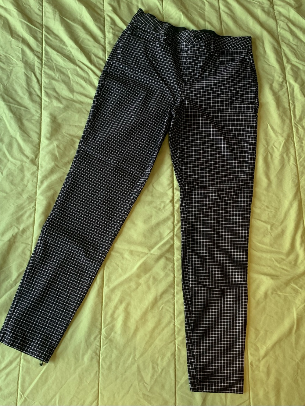 Ricki's M stretchy pants with White Grid Check
